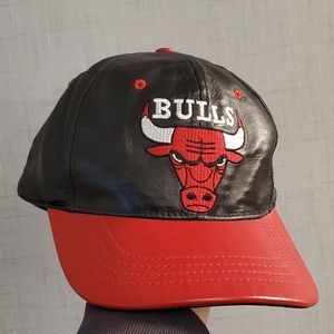 1993 vintage leather bulls hat